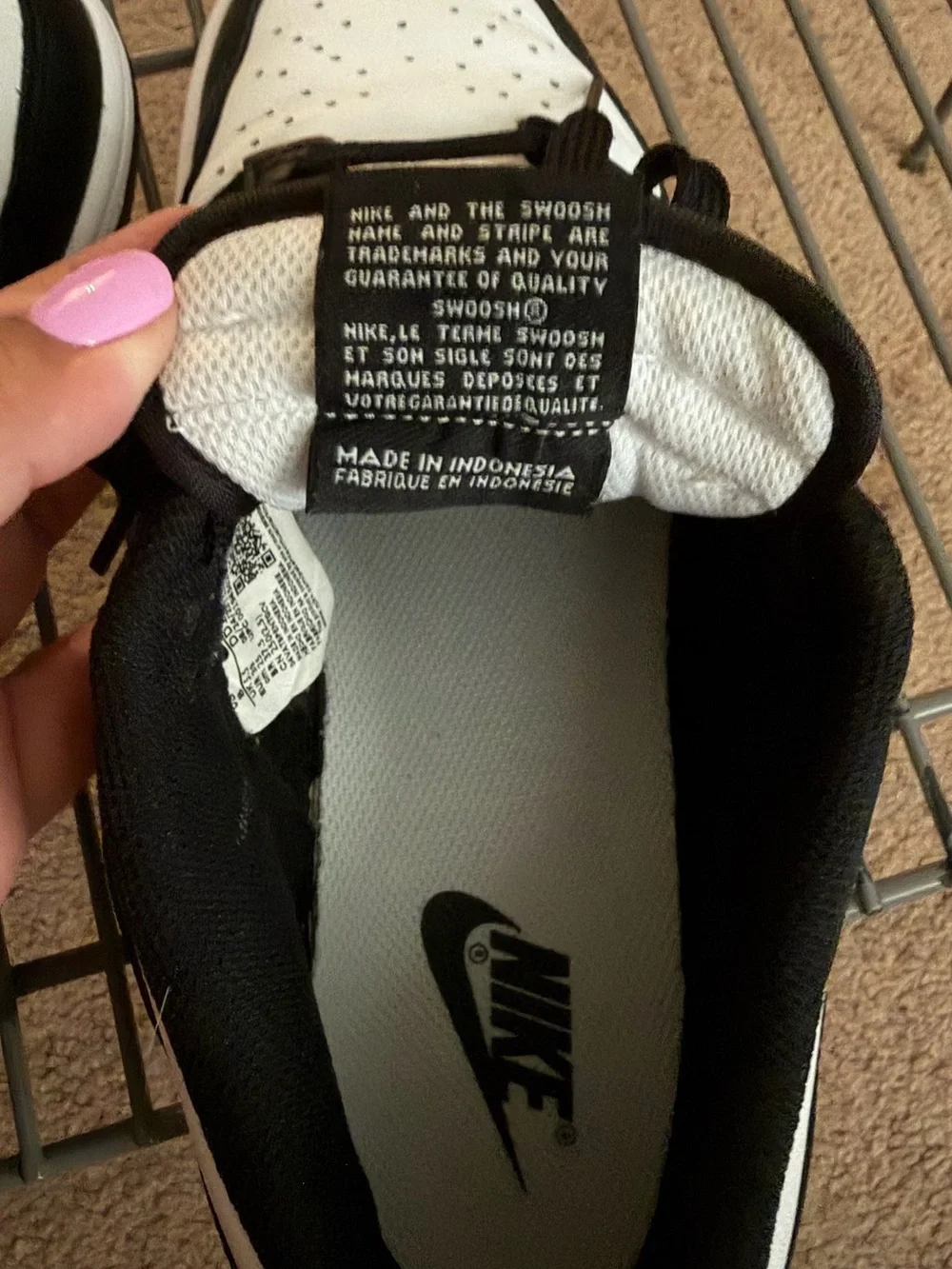 Nike Dunks Low - Black and White